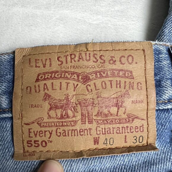 Levi's 550 relaxed fit vintage Faded men's 40×30 blue Jeans Light Wash - Picture 10 of 11